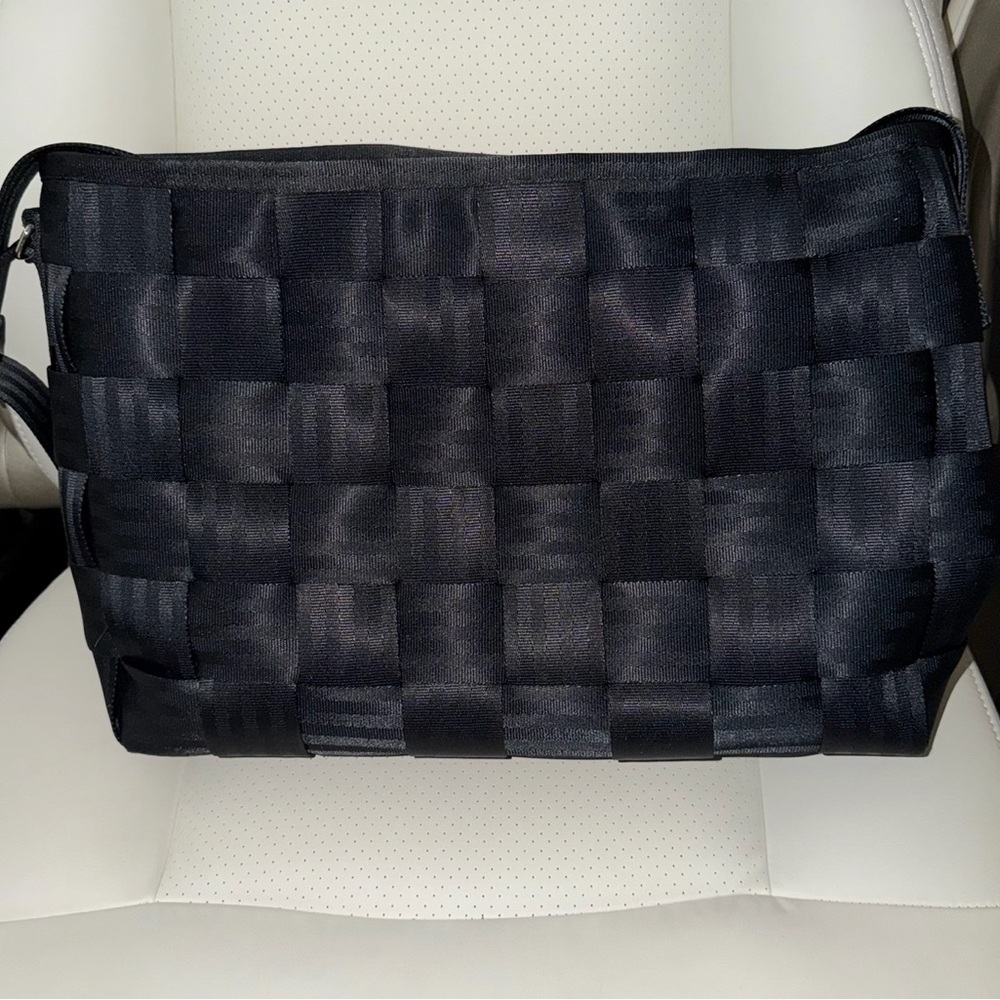 Harvey’s Large Messenger/Laptop Bag